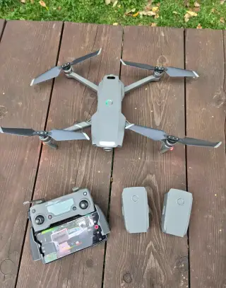 DJI Mavic 2 Zoom Fly More Combo