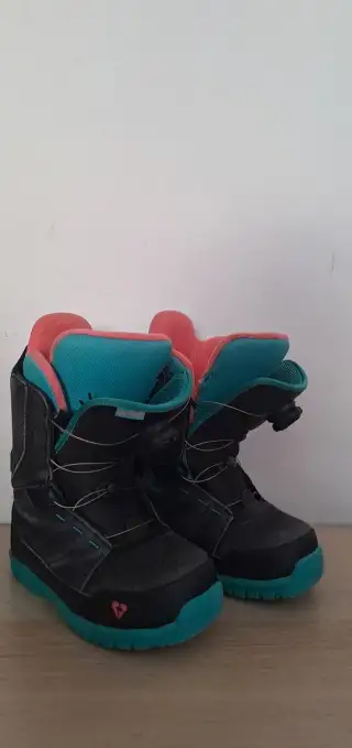 Boty na snowboard