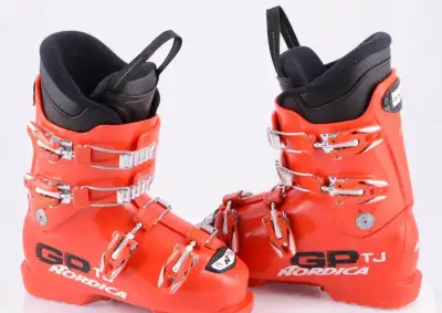 Použité dětské lyžáky NORDICA GP TJ red