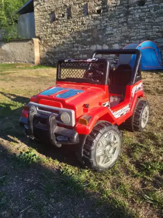 Dětské autíčko. Do 10kmh