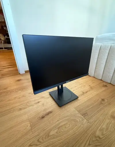 LCD monitor 24” Philips 2431B124