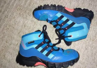 ADIDAS - boty