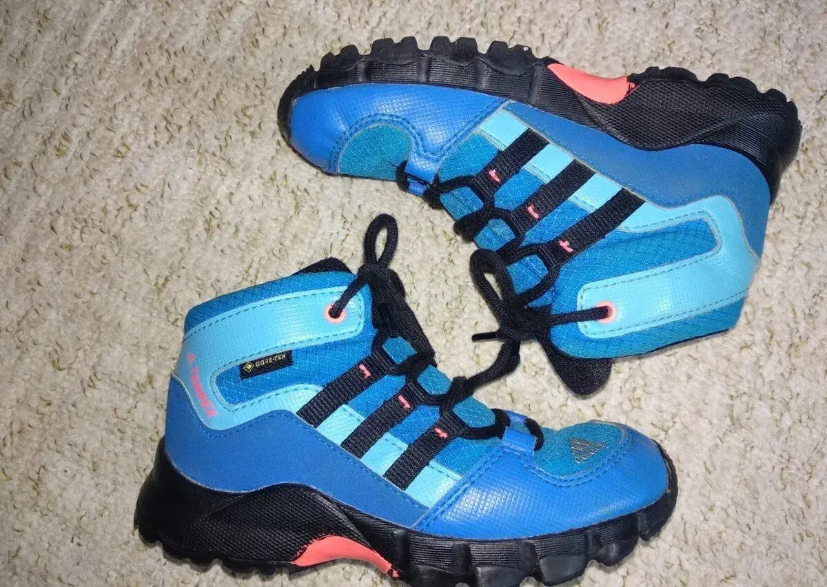 ADIDAS - boty