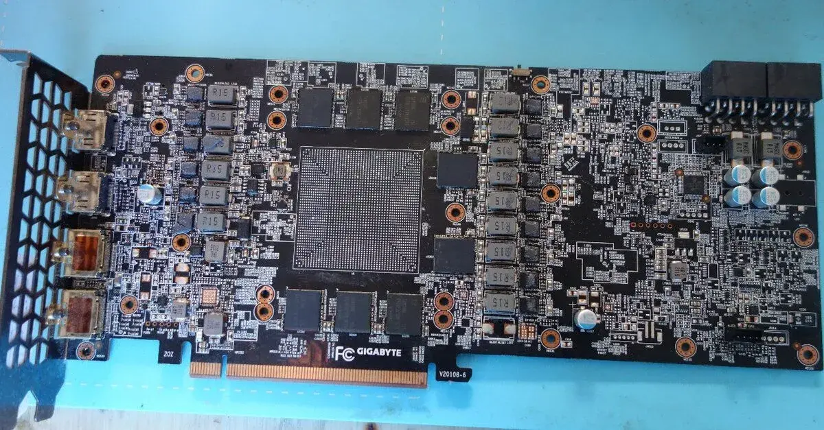 Gigabyte rx6800xt na díly