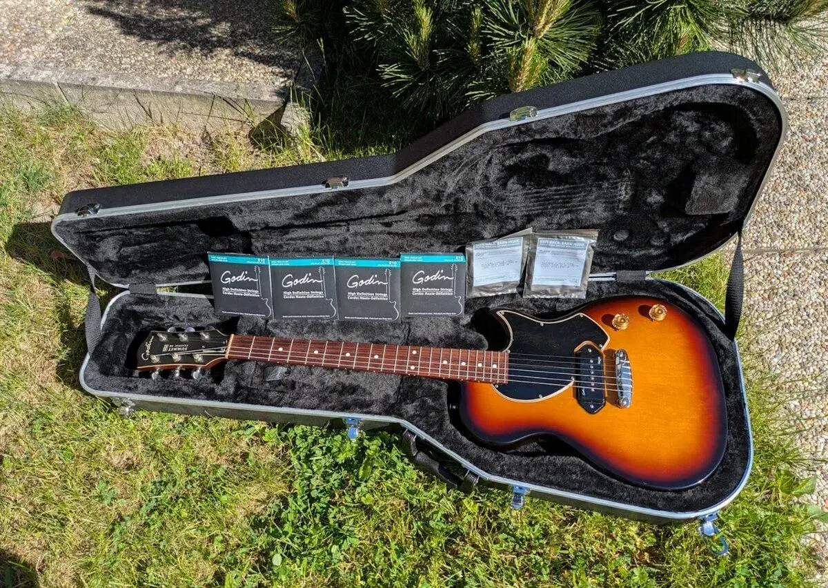 Godin Summit Classic SG Vintage Burst P90 RN