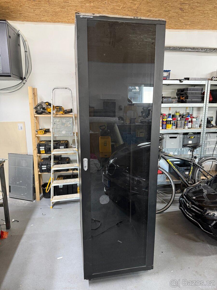 19" Rack 42U