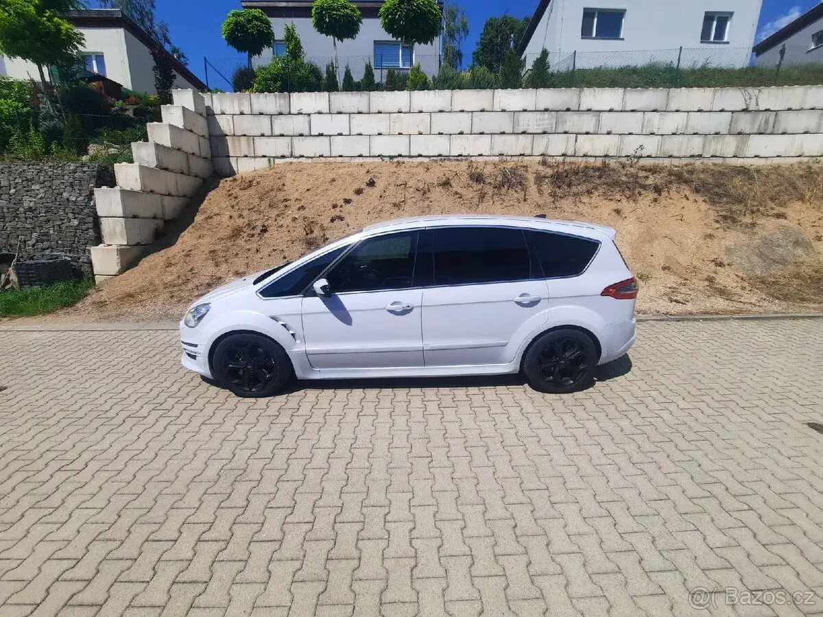 Ford S-Max – 2010, 140 000 km
