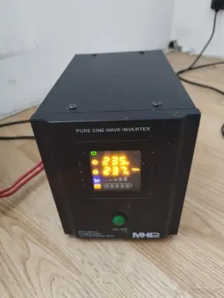 Záložní zdroj UPS