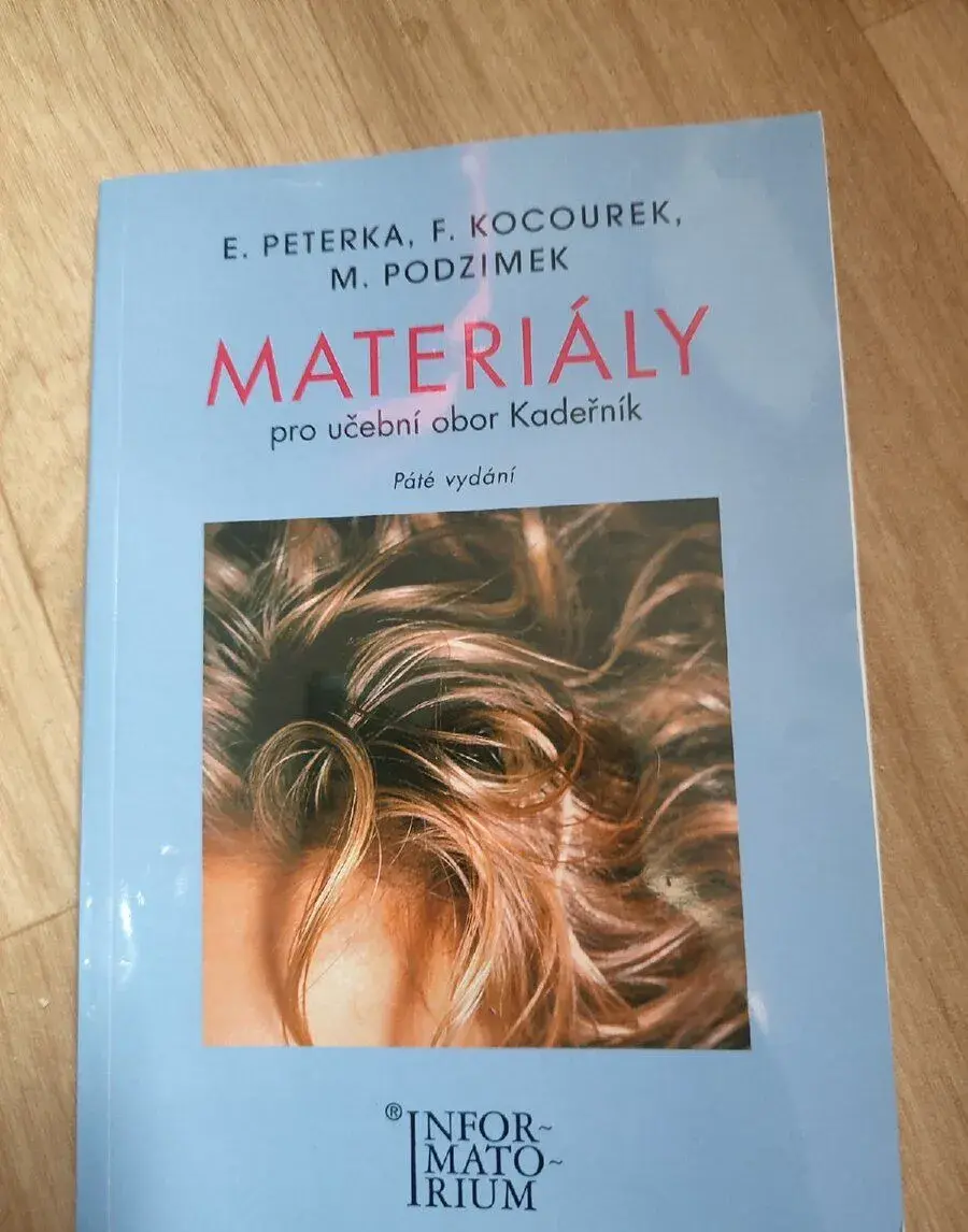 Učebnice materiály pro obor kadeřník+ podložka na melirování