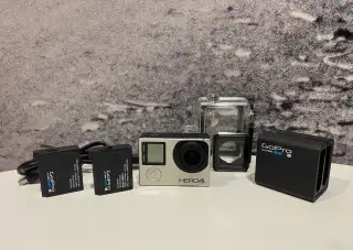 Kamera Go Pro Hero 4, pouzdro, nabíječka, 3 baterie