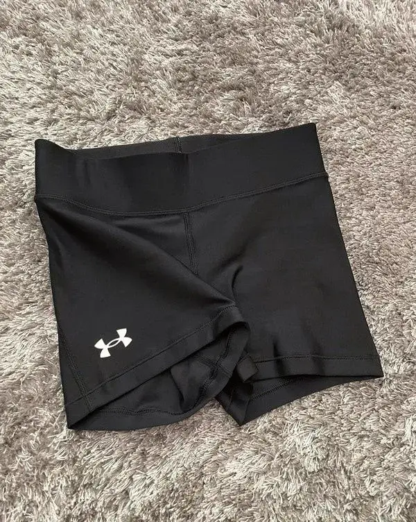 Nové kraťasy Under Armour XS