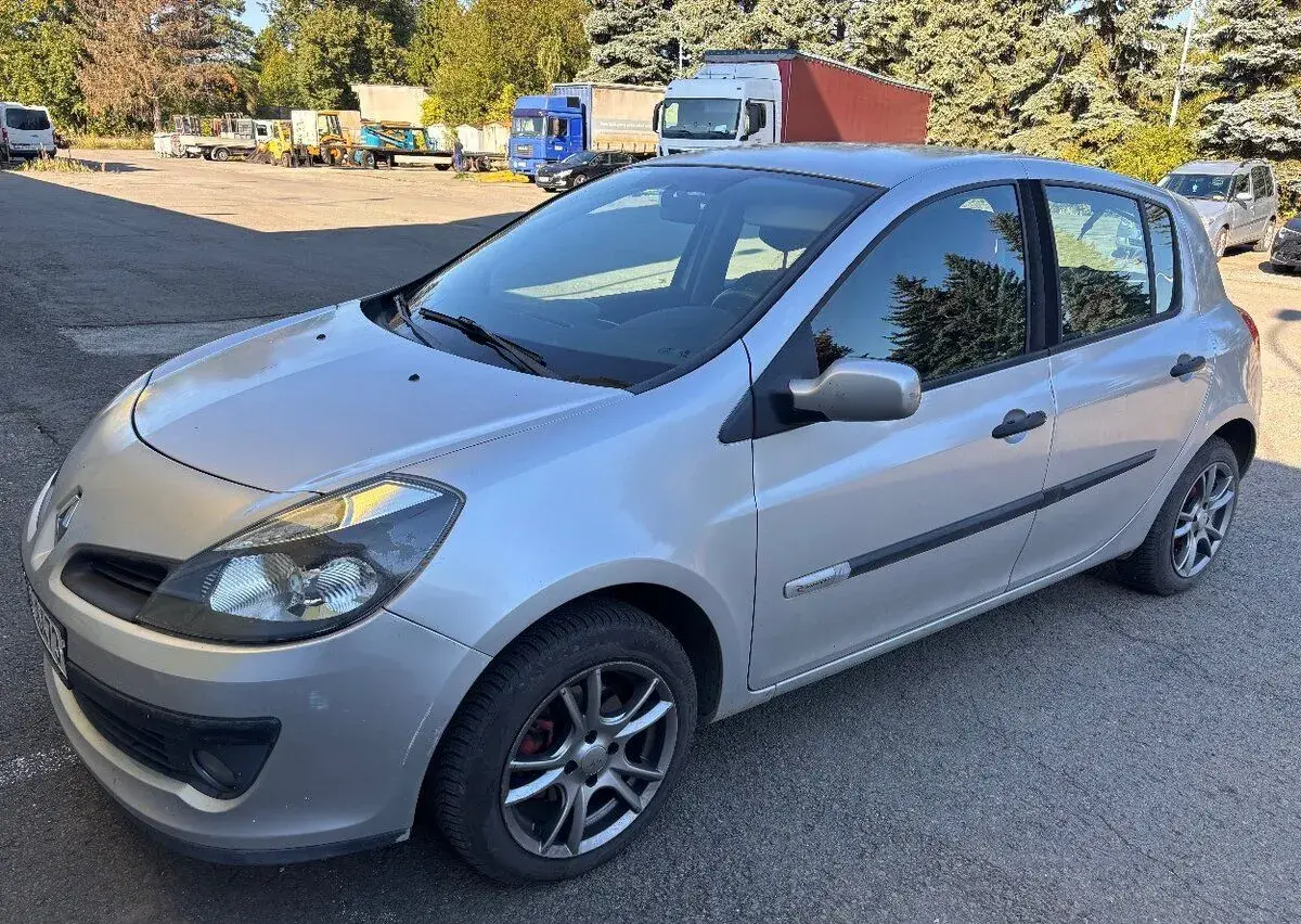 Renault Clio – 2007, 168 000 km