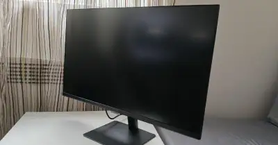 Samsung M5 27" FHD smart monitor M50D
