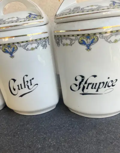 Staré porcelànové Dózy, kořenky