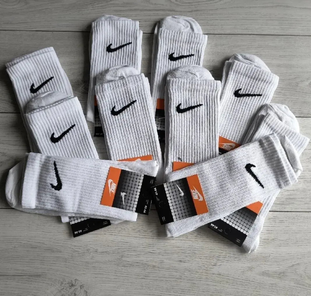 Bílé ponožky Nike vel. 41-44, 10 párů