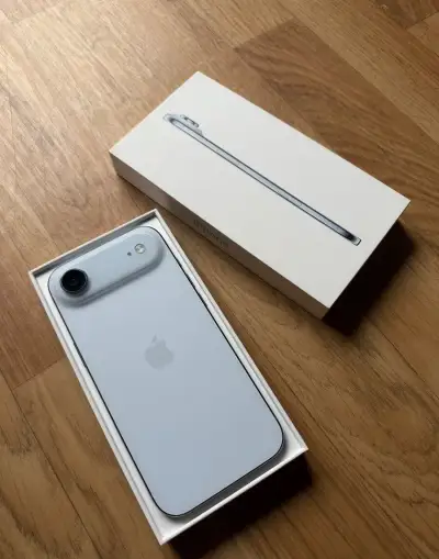Apple iPhone Air 256GB Blue