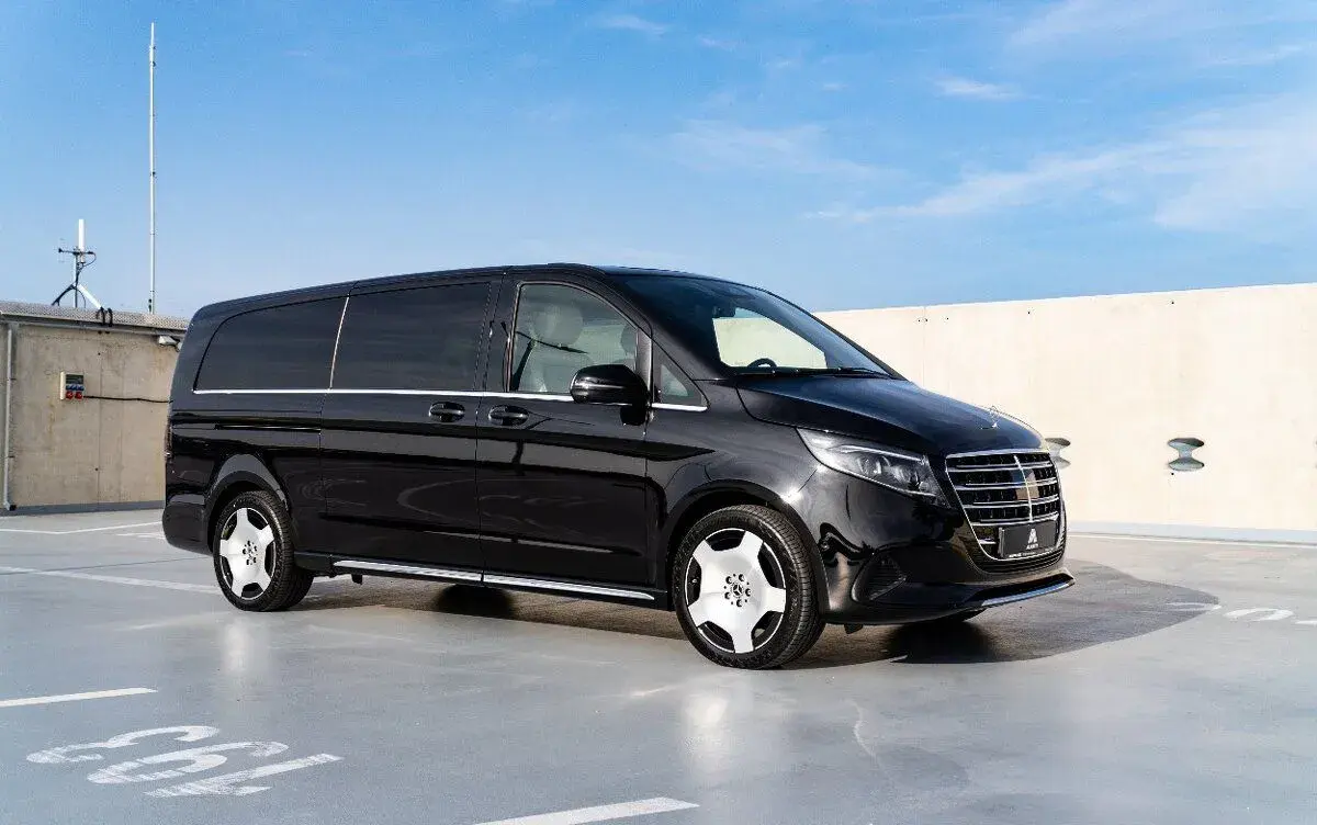 Půjčovna dodávek Mercedes-Benz V class XL