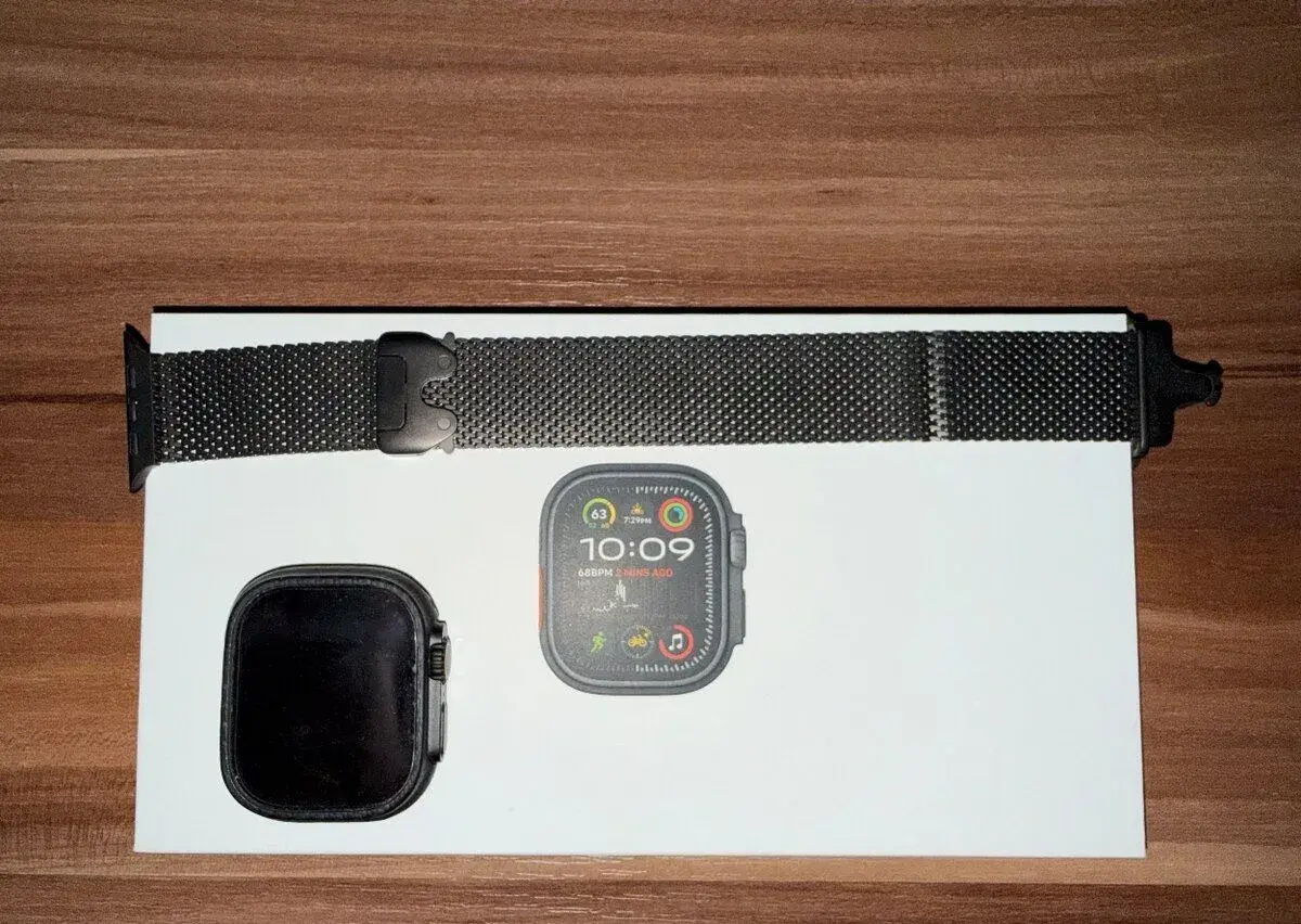 Apple Watch Ultra 2 GPS + Cellular 49mm, černý titan