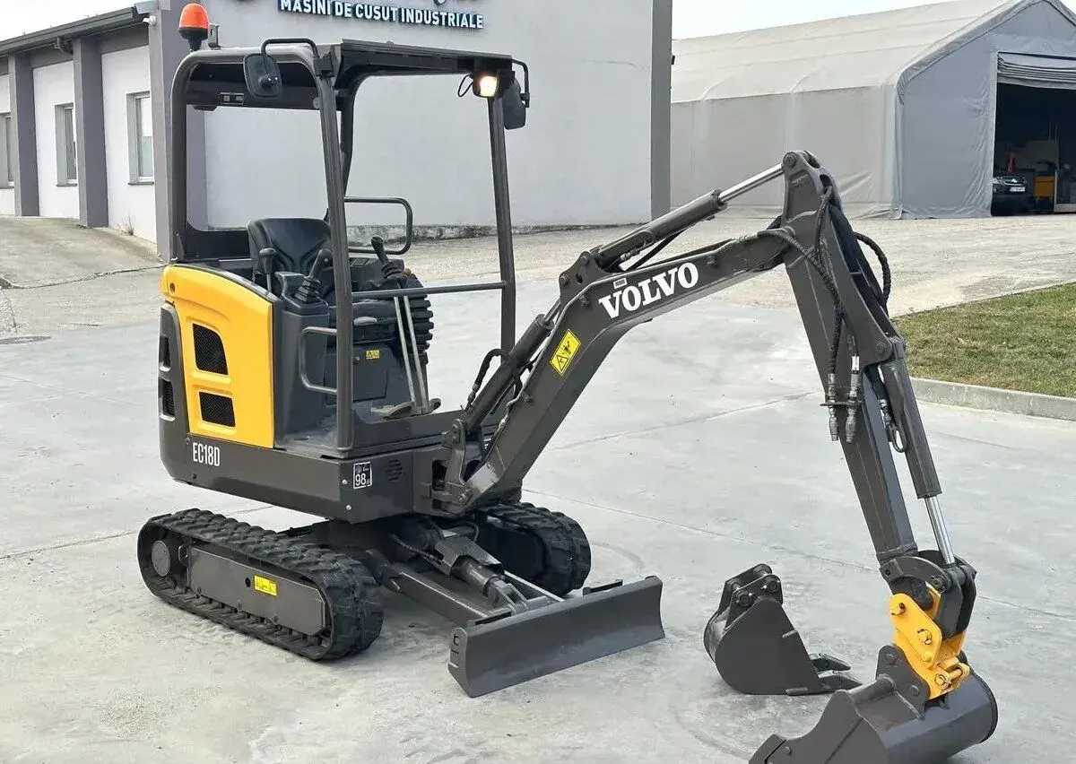 Minibagr VOLVO EC18D