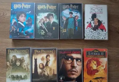 Vhs kazety 8 ks (Harry Potter, Pán prstenů)