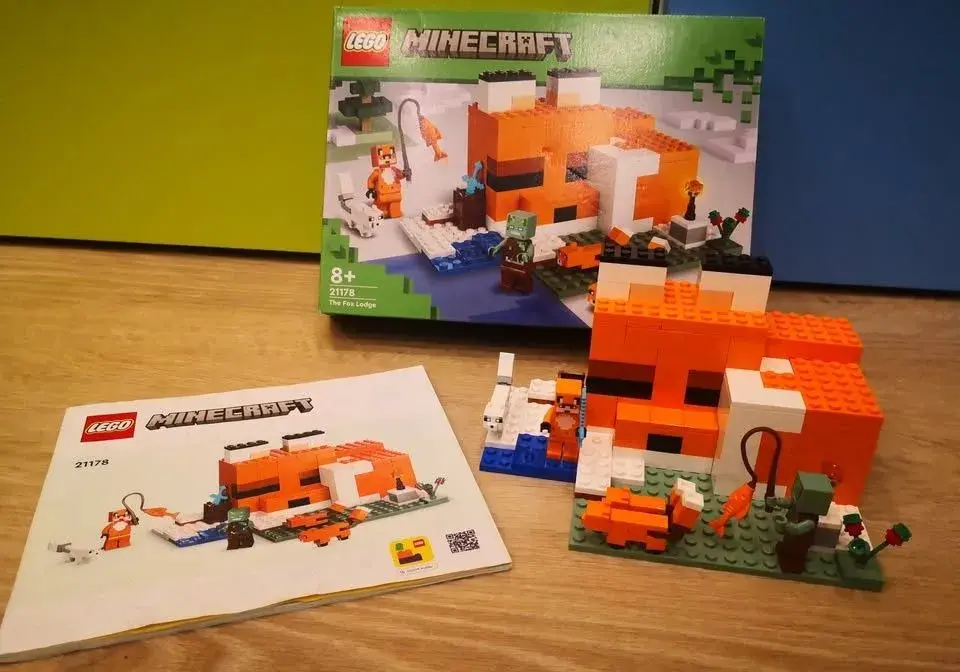 Lego Minecraft 21178 - Liščí domek