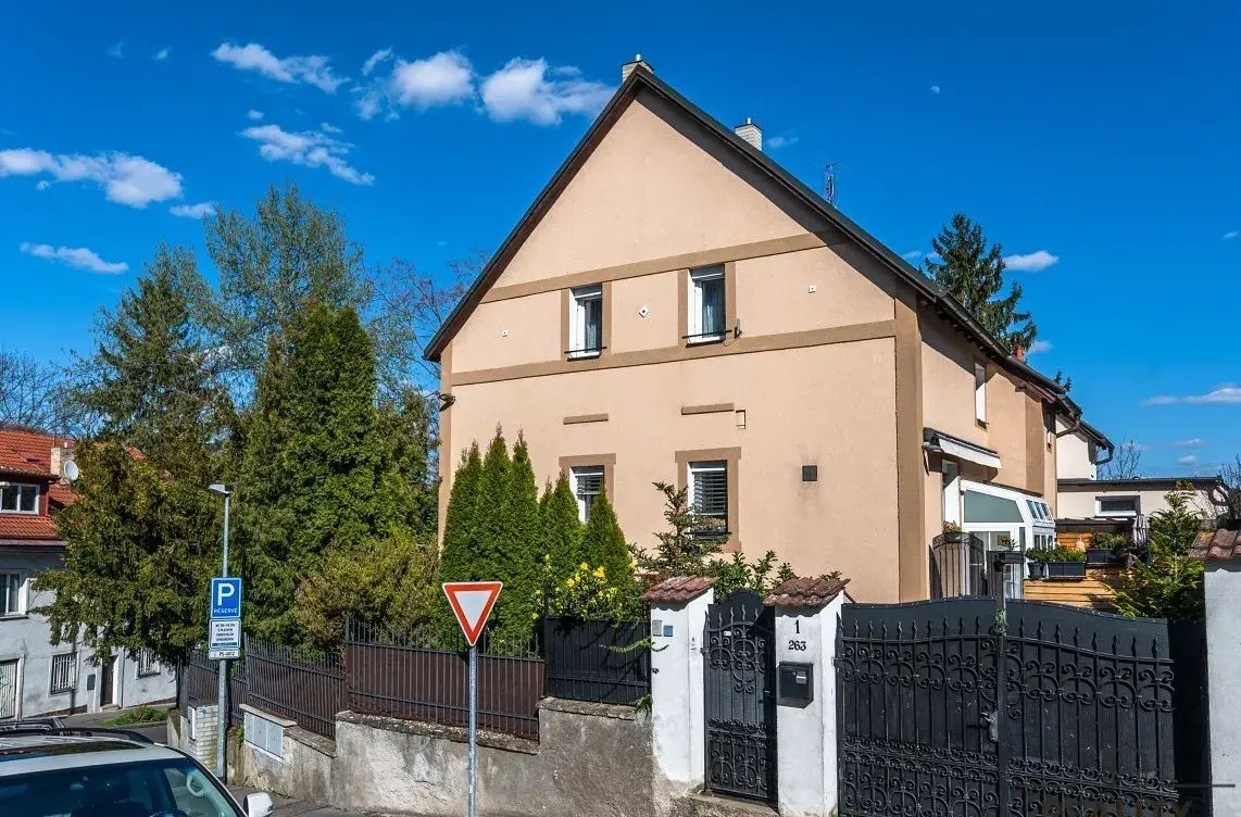Prodej RD 5+kk, 182 m2, Praha - Hlubočepy.