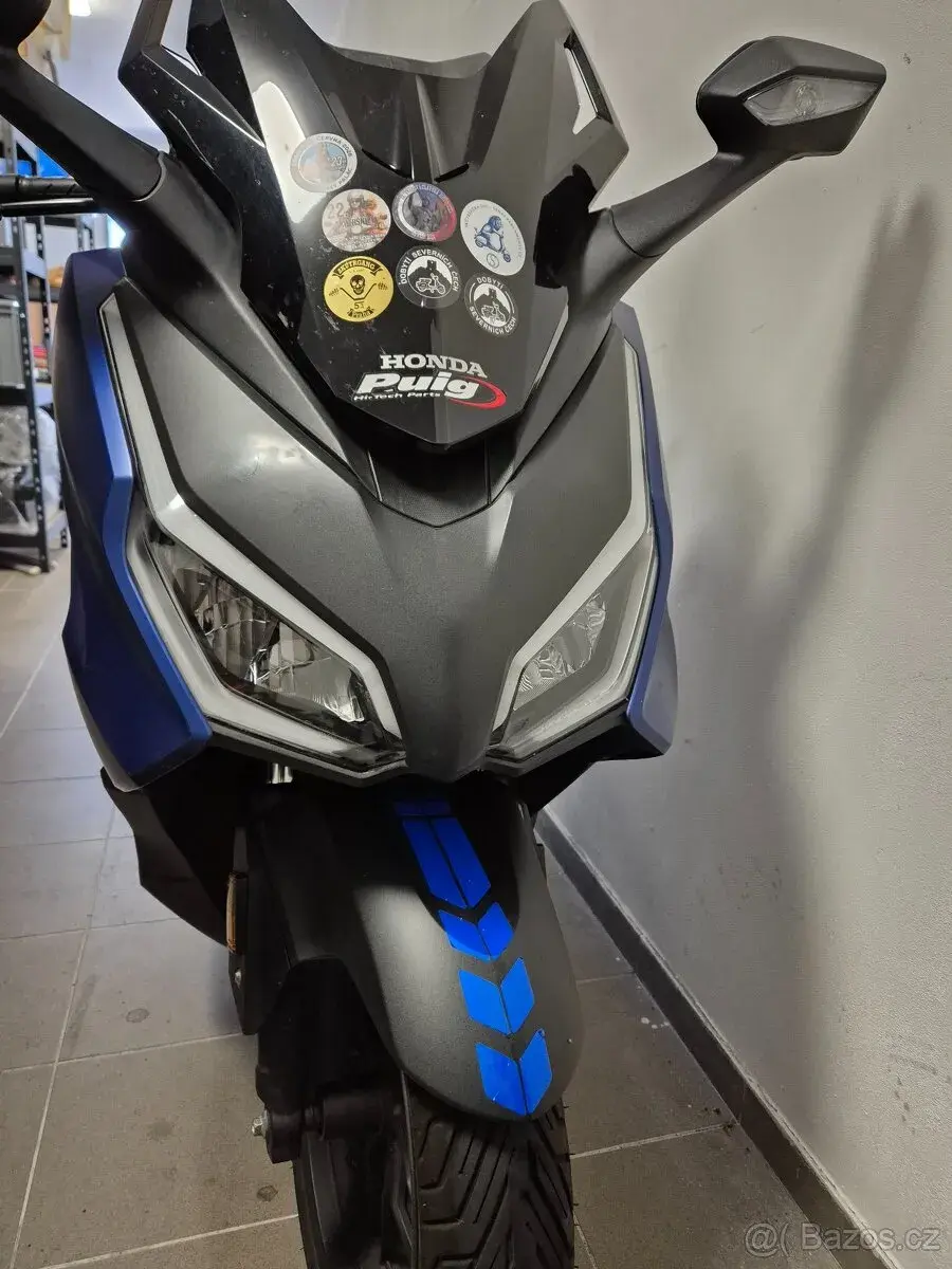 Honda forza 125