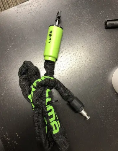 Zámek na moto Luma, 100cm, nový