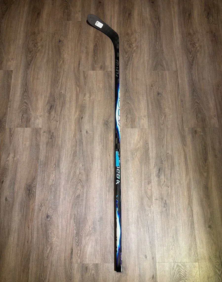 Hokejka flylite p28 77 LH SR