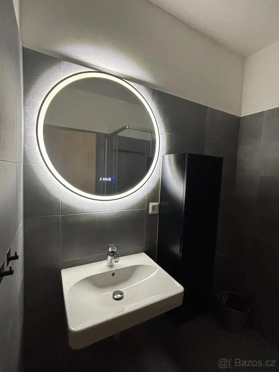 Koupelnové LED zrcadlo Rivo, CERANO