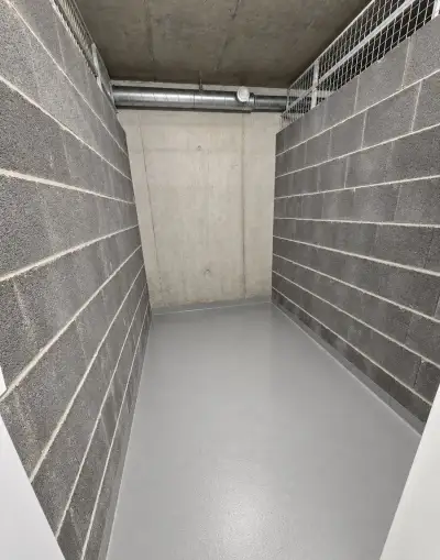 Pronájem sklepa 5,3 m² – Příjezd autem, přístup 24/7