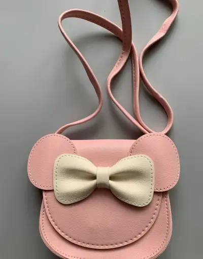 Nová kožená světle růžová dětská kabelka Minnie