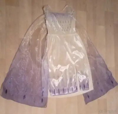 Kostým s motivem Ledové království H&M