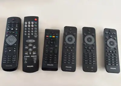 Sada 6 dálkových ovladačů Philips k TV, DVD a audio systému