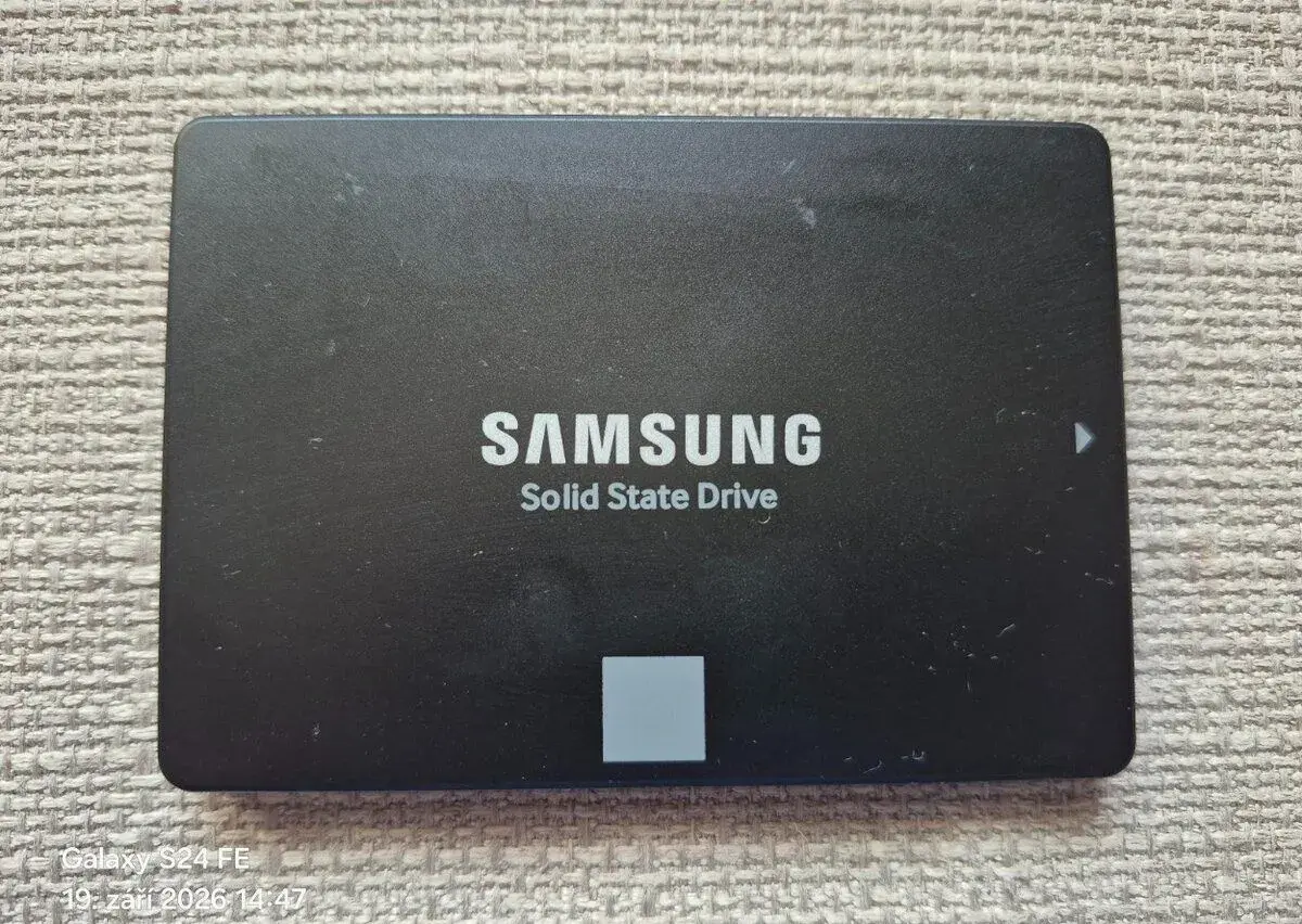 Samsung 860 EVO 500GB SSD – SATA – stav 95 - 99%