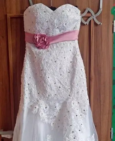 Svatební šaty - velikost L/ XL