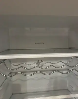 Vestavná lednice s mrazákem