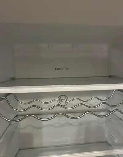 Vestavná lednice s mrazákem