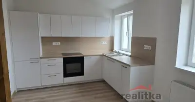 Pronájem velkého bytu 4+kk, Opava, ul. Nákladní