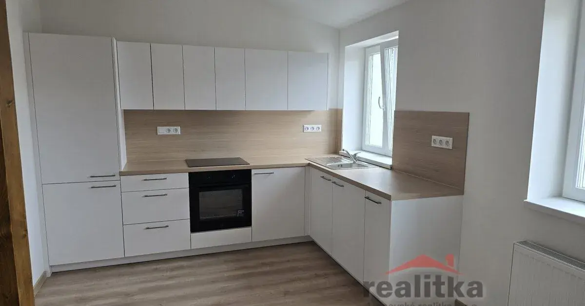 Pronájem velkého bytu 4+kk, Opava, ul. Nákladní