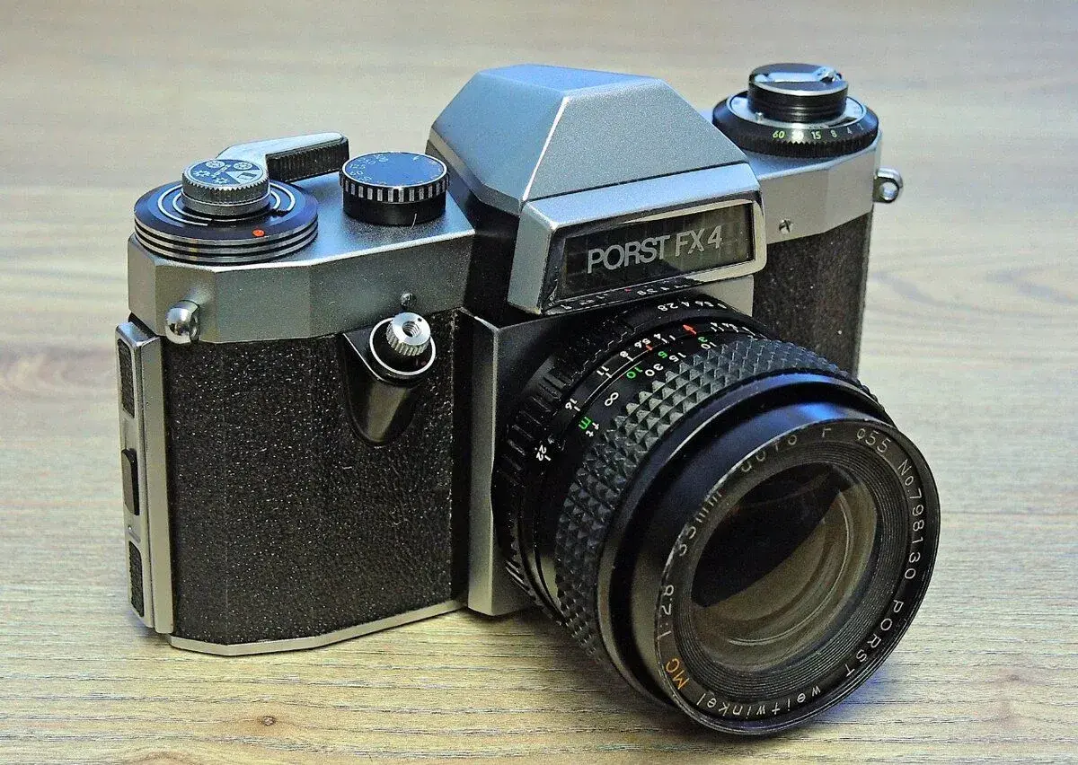 Porst FX 4 + šíro Porst Auto F 2,8/35 mm MC - M42 závit