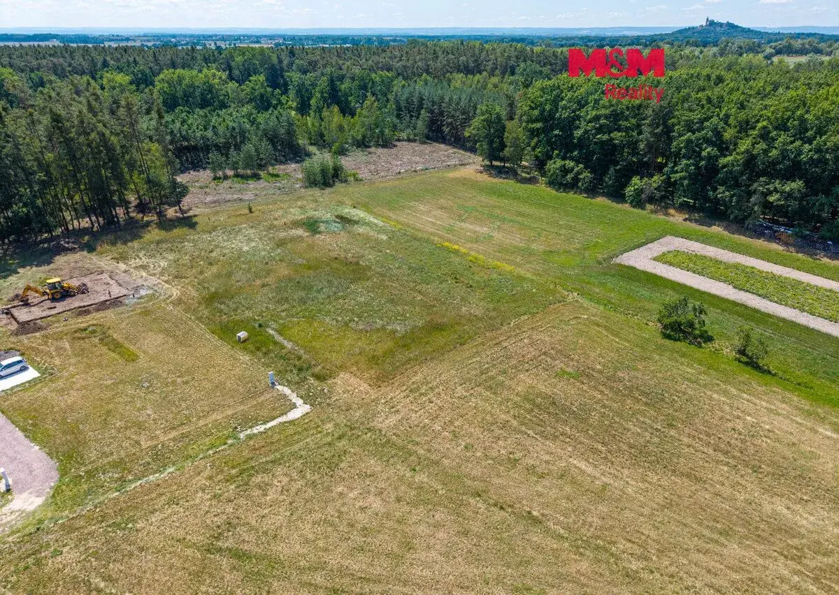 Prodej pozemku k bydlení, 1090 m², Újezd u Sezemic