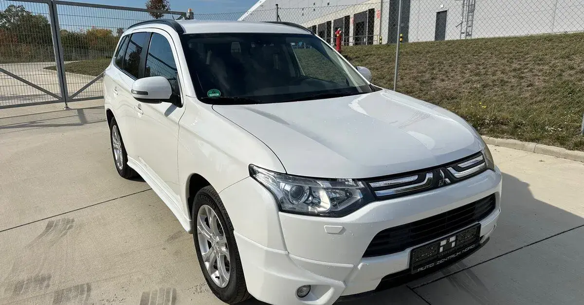 Mitsubishi Outlander – 2000, 100 km