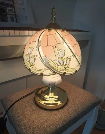 Retro stolní lampa