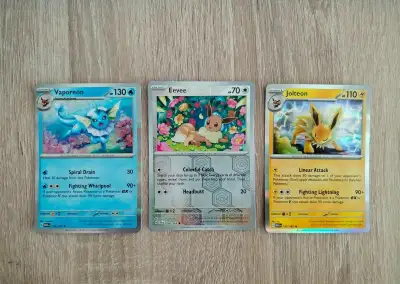 Pokémon karty - sada Eevee, Vaporeon a Jolteon