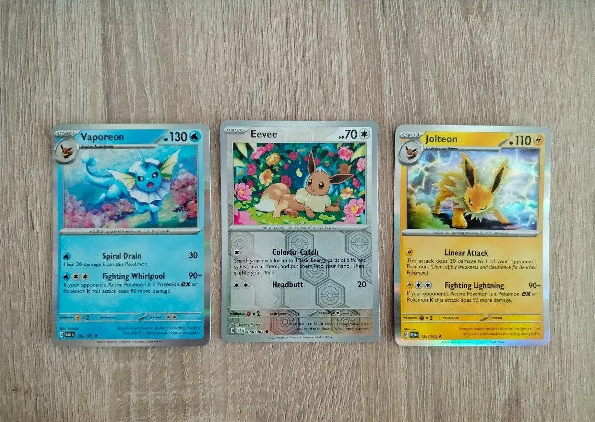 Pokémon karty - sada Eevee, Vaporeon a Jolteon