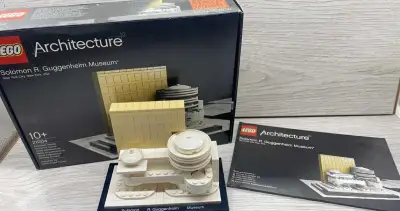 LEGO Architecture 21004 Solomon Guggenheim Museum