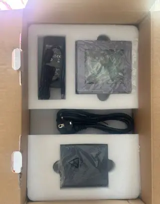Zvonek a videotelefon HIKVISION - zcela nepoužité