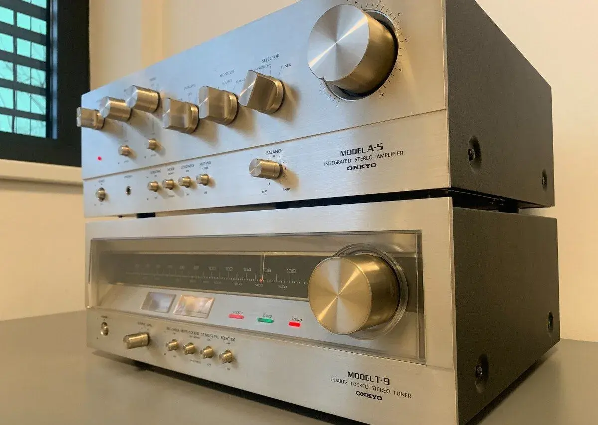 tuner ONKYO T-9