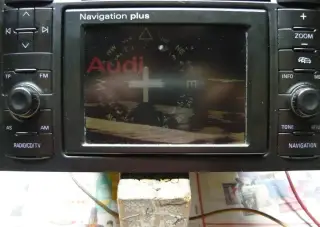 Autorádio s navigací z vozu Audi A6
